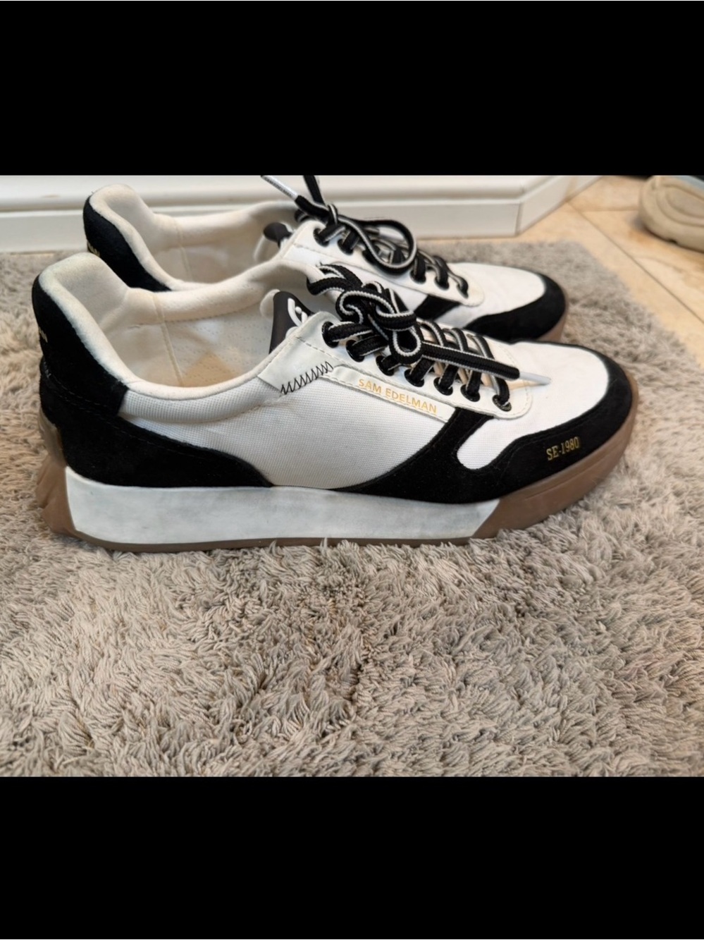 Sam Edelman women’s sneaker size 10